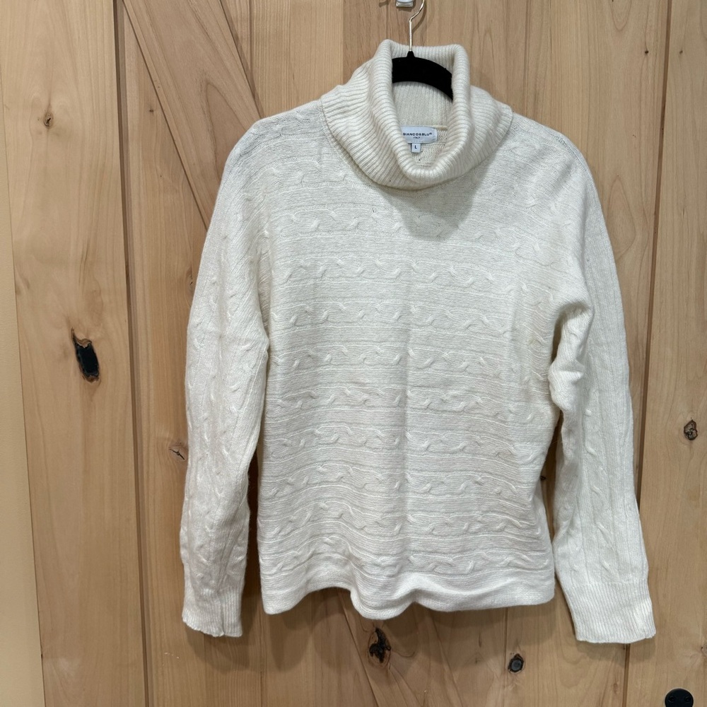Bianco & Blu Italy Turtle Neck Sweater Women Size L Merino Wool Cashmere Blend